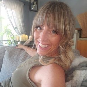 Meet your Posher, Angie